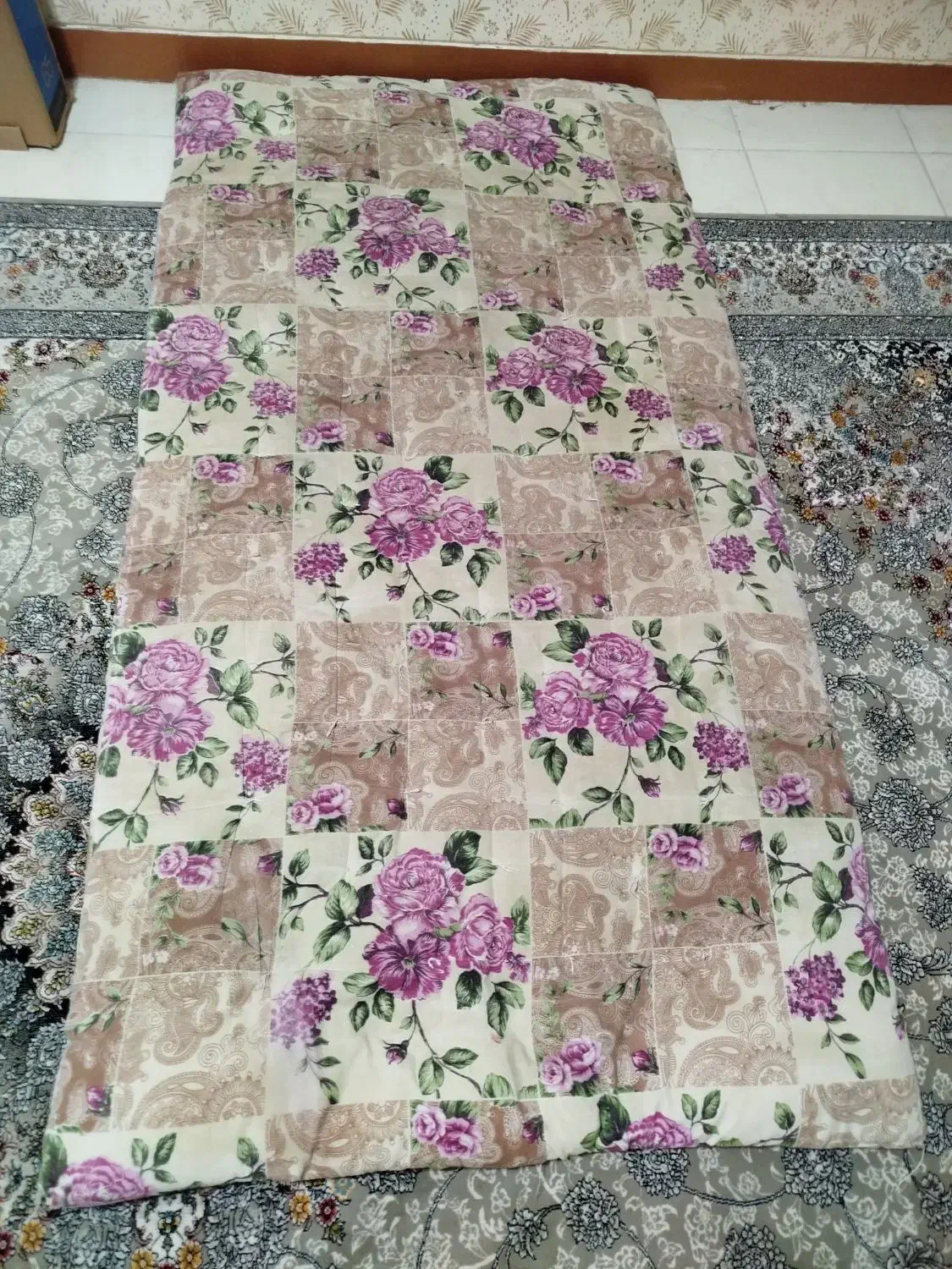 تشک قدیمی|تشک تختخواب|اسلام‌‌آباد غرب, |دیوار