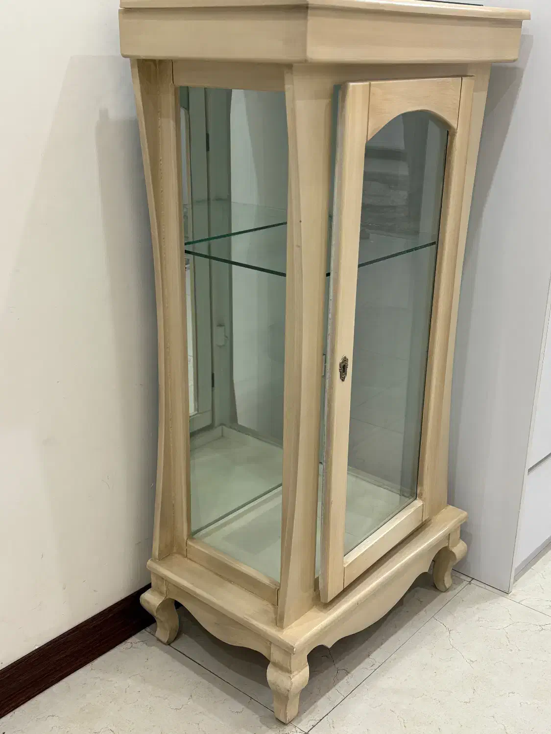 بوفه کاملا نو و سالم|بوفه، ویترین، کنسول|هشتگرد, شهرک اداری|دیوار