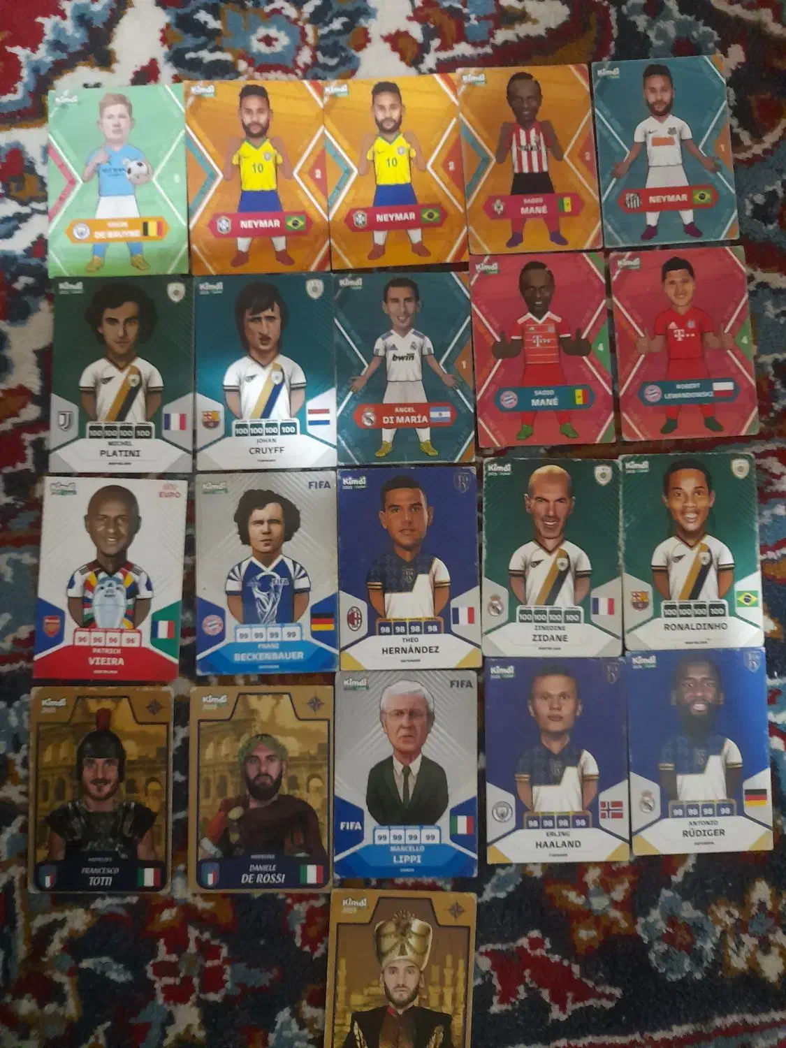 کیمدی|اسباببازی|تالش, هشتپر|دیوار