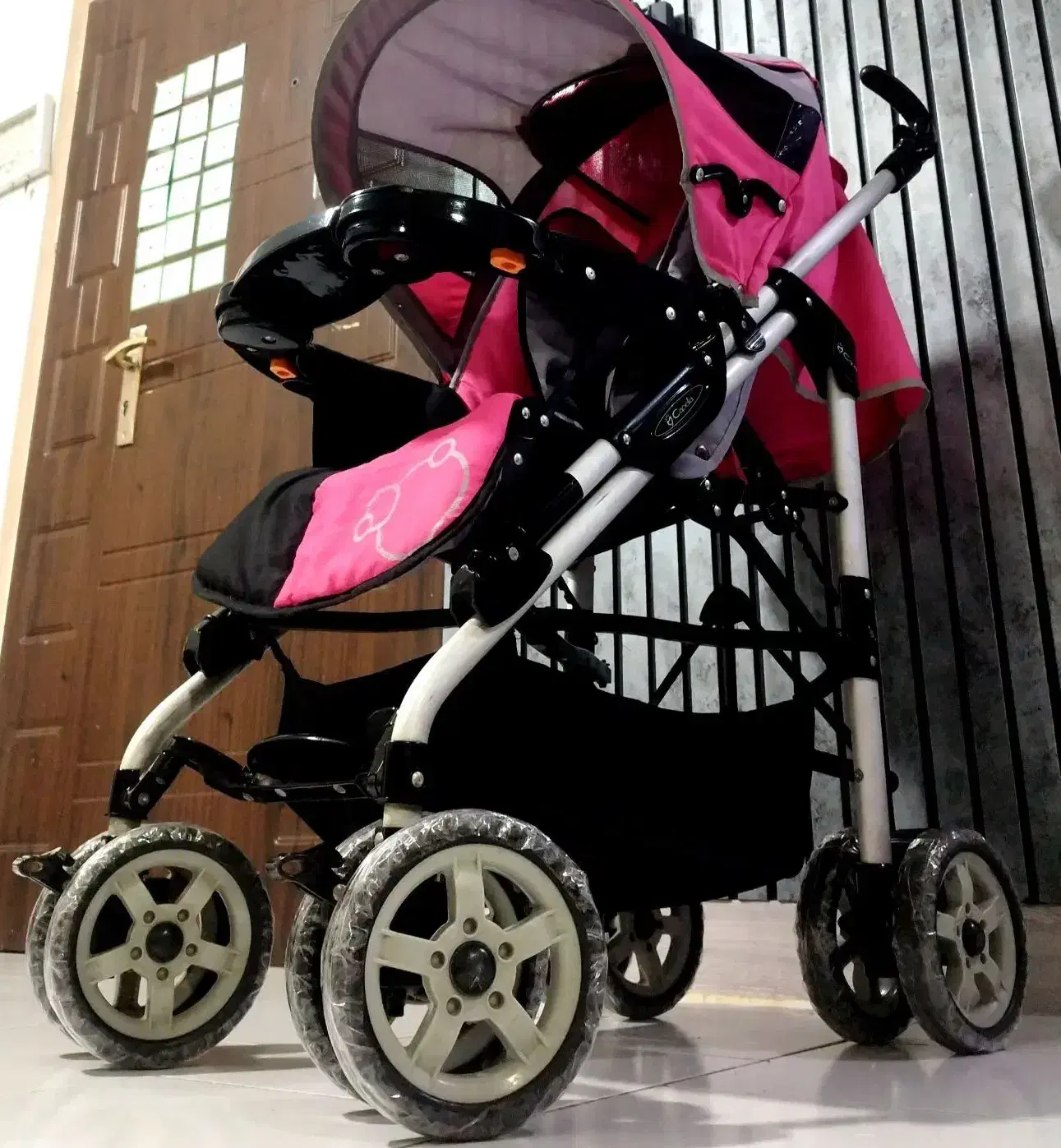 کالسکه خارجی عصایی برند کاپلا کره ای رو به مادر|کالسکه و لوازم جانبی|تهران, جیحون|دیوار