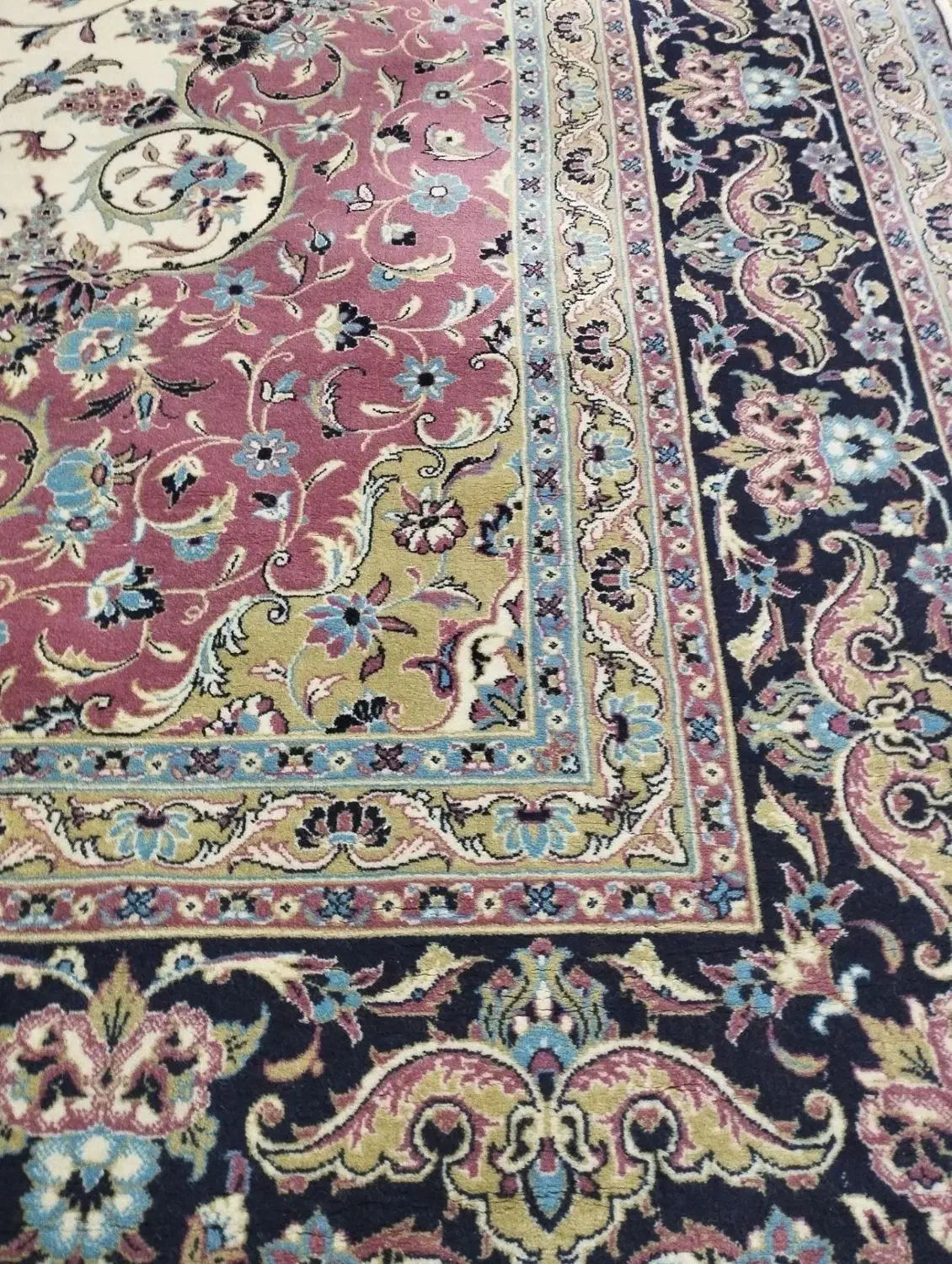 یک تخته فرش ۱۲ متری ۷۰۰شونه وگلیم ۹ متری ۳۴۰۰|فرش|قم, باسکول|دیوار