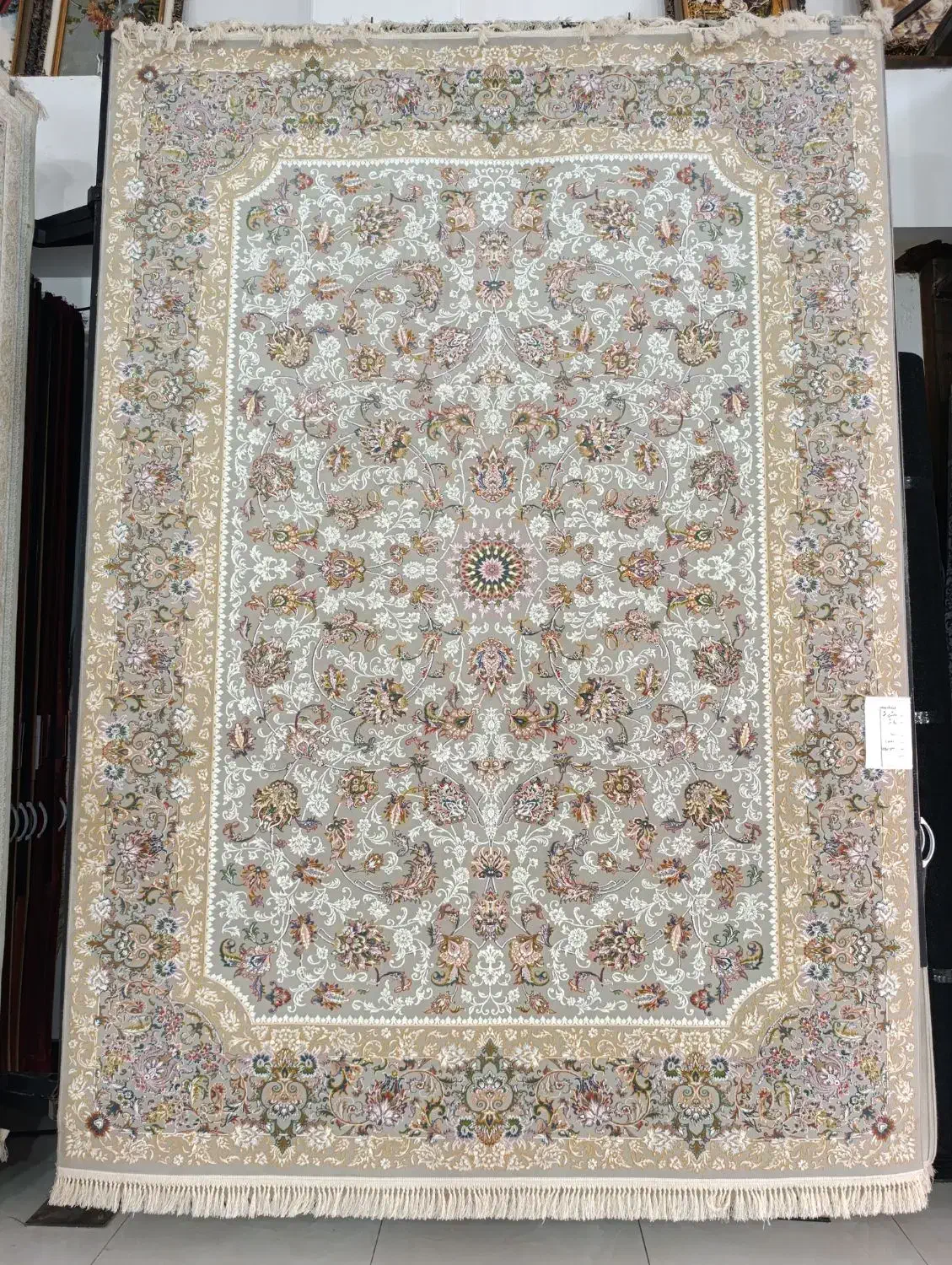 فرش ۹ متری ایرانی 700،1200 اصیل و زیر قیمت بازار|فرش|بندرعباس, |دیوار