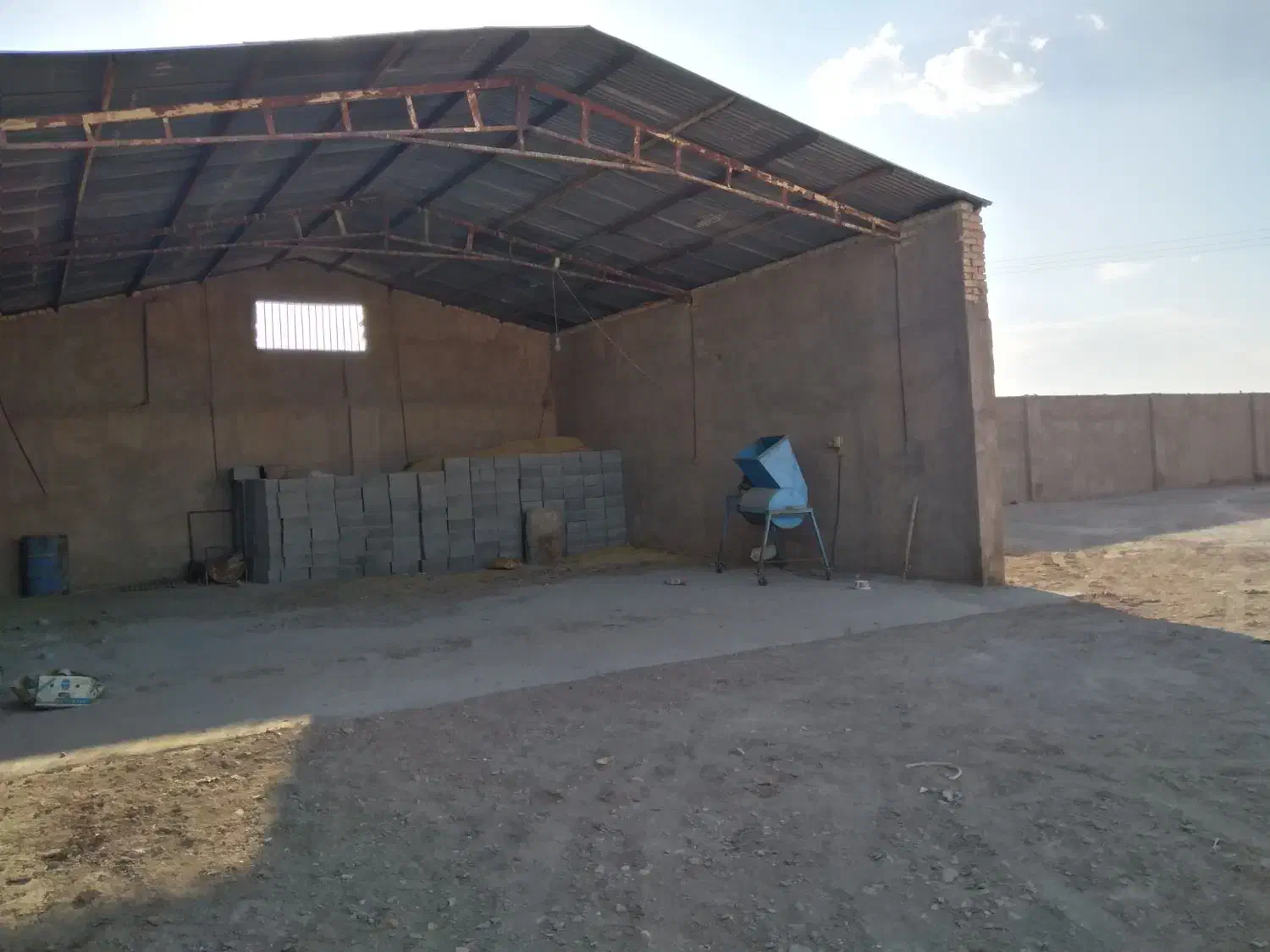 اجاره ی دامداری درمجتمع کشتارگاه طبس|اجارهٔ دفتر صنعتی، کشاورزی، تجاری|اشکذر, |دیوار