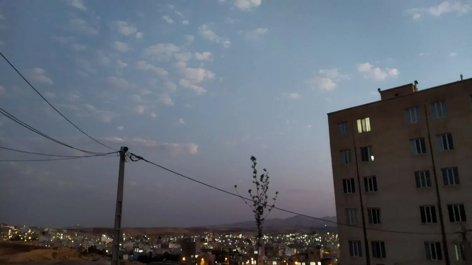 راهنمایی میخام لطفا|اجارهٔ کوتاه‌مدت آپارتمان و سوئیت|سنندج, |دیوار
