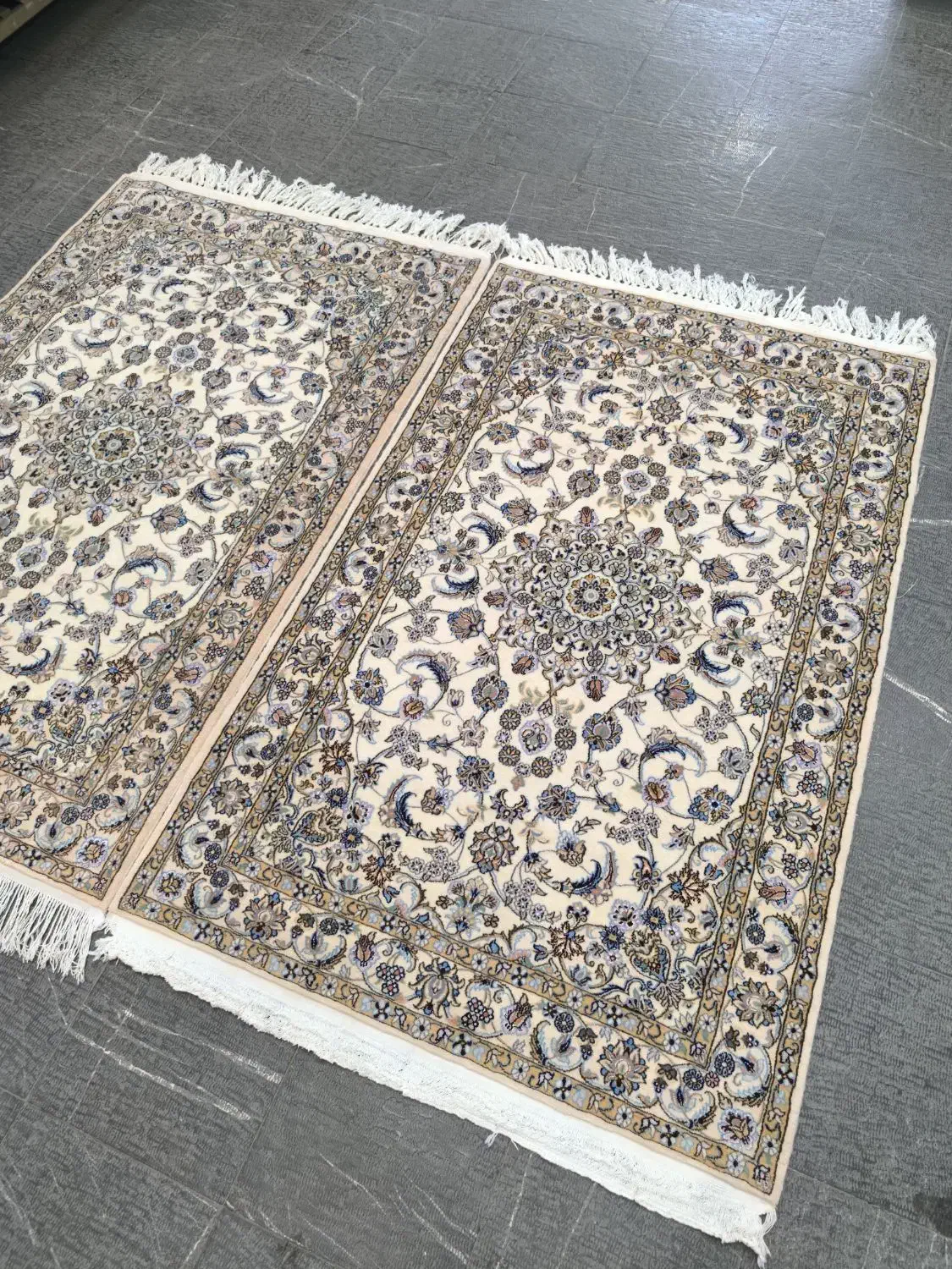 فرش دستباف نایین جفت قالیچه 3 متری گل ابریشم|فرش|اصفهان, نقش جهان|دیوار