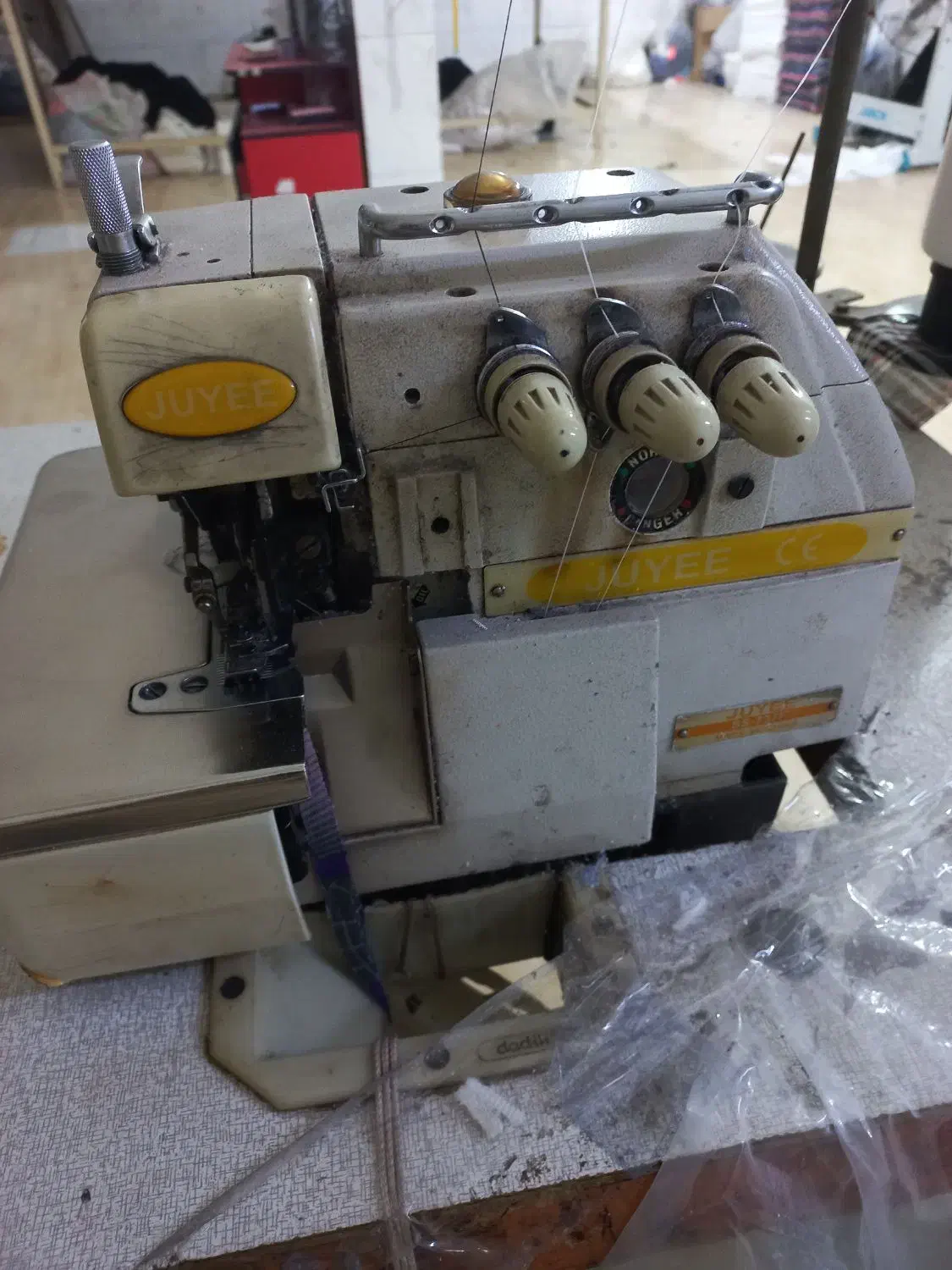 زیگزال جویی(JUYEE) سه نخ|چرخ خیاطی و ریسندگی|بهارستان, |دیوار