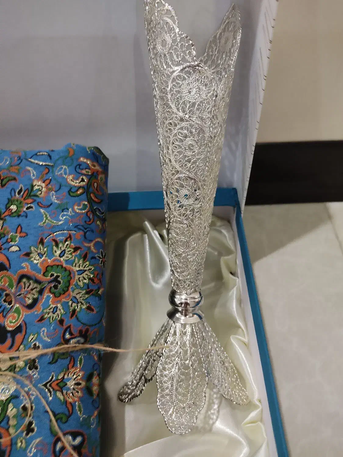 ست ترمه با گلدان ملیله کاری|صنایع دستی و سایر لوازم تزئینی|تهران, قاسم‌آباد|دیوار