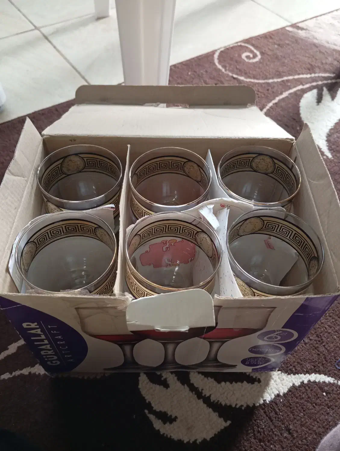 تعدادی وسایل آشپزخانه در صومعهسرا|ظروف سرو و پذیرایی|صومعهسرا, |دیوار