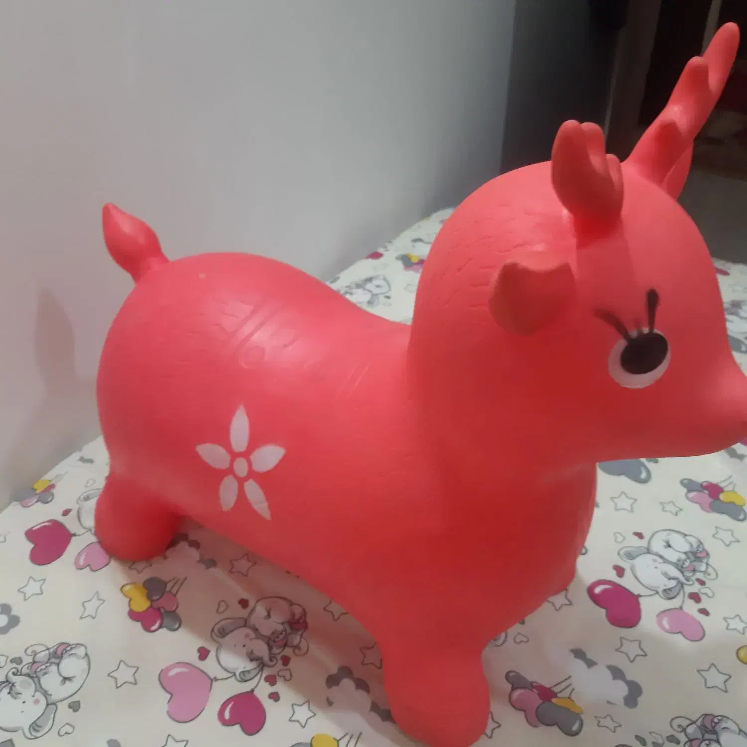 گوزن بادی|اسباببازی بچه|رشت, گلباغ نماز|دیوار