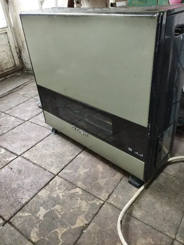 بخاری بزرگ ابسال درحد نو ۱۸۰۰۰|بخاری، هیتر، شومینه|میانه, |دیوار