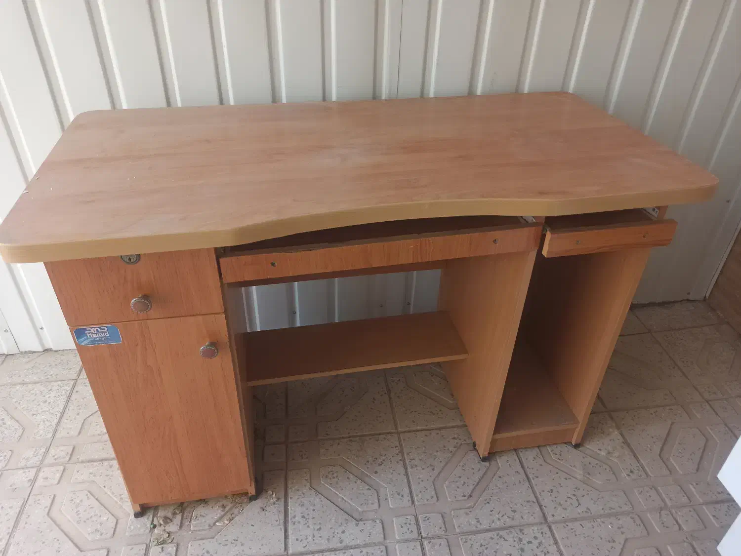 فروش میز کامپیوتر و کمد|میز تحریر و کامپیوتر|بروجن, |دیوار