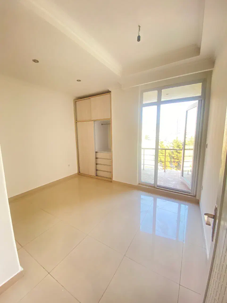 ۱۱۷متری ۲ خوابه ۷ ساله با ویو جنگلی یوسف اباد