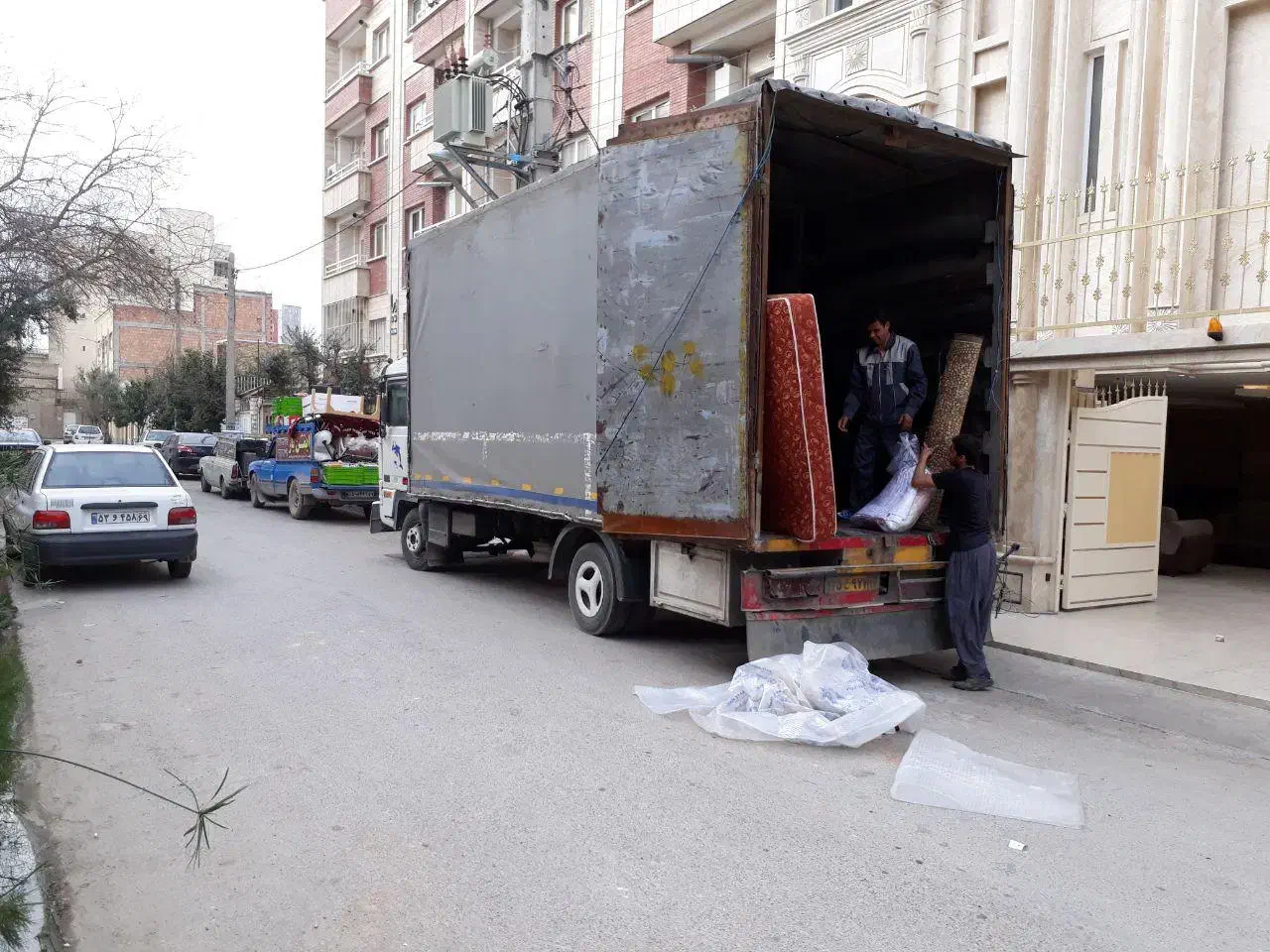 حمل اثاثیه منزل و جهاز عروس کارگر و ماشین|خدمات حمل و نقل|یزد, |دیوار