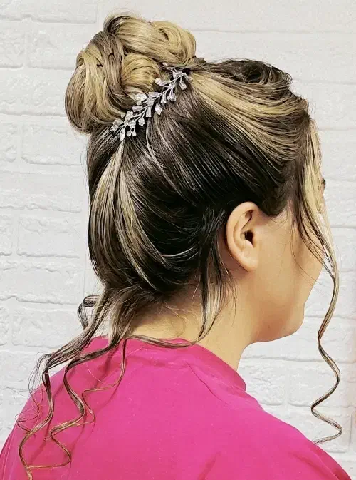 شنیون تخصصی|خدمات آرایشگری و زیبایی|اشتهارد, |دیوار