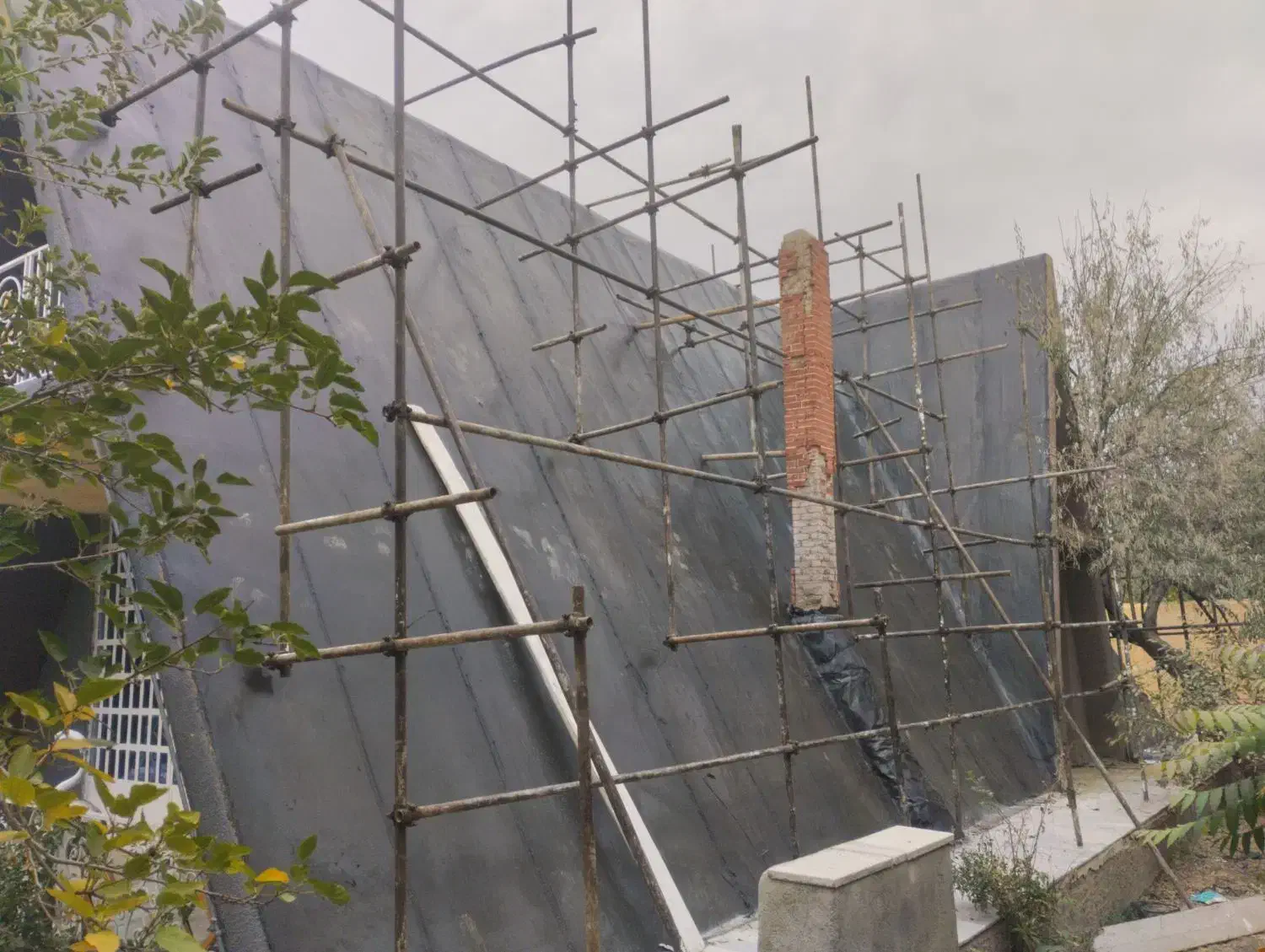 ایزوگام قیرگونی بدنه اسفالت|خدمات پیشه و مهارت|چالوس, |دیوار