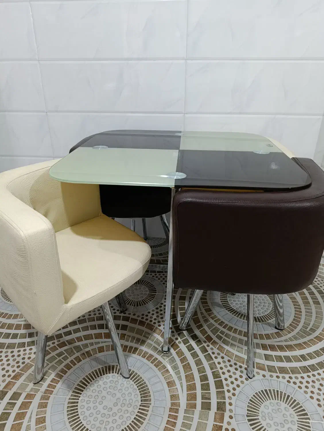 میز غذاخوری چرم|میز و صندلی غذاخوری|مرند, |دیوار