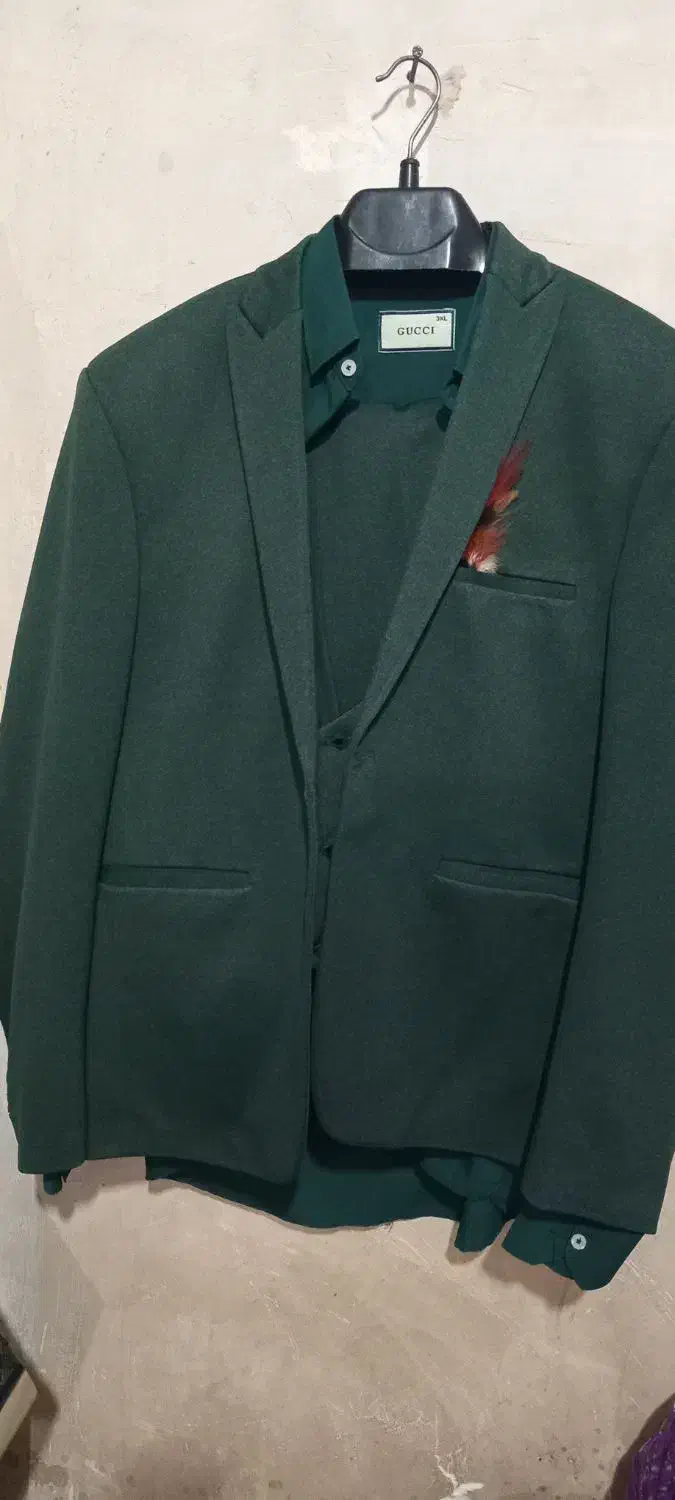 پوشاک|لباس|شوط, |دیوار