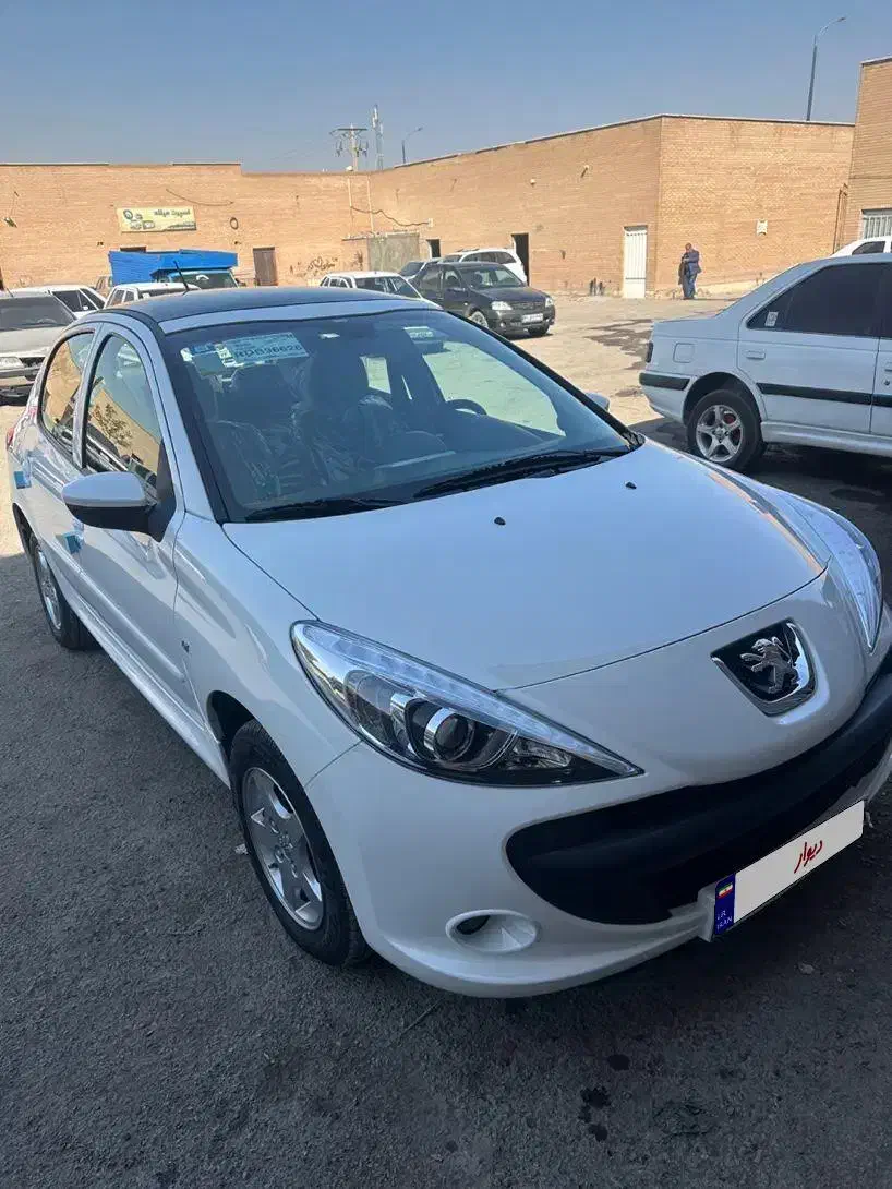 ۲۰۷صفر خشک۱۴۰۳|خودرو سواری و وانت|فولادشهر, B2|دیوار