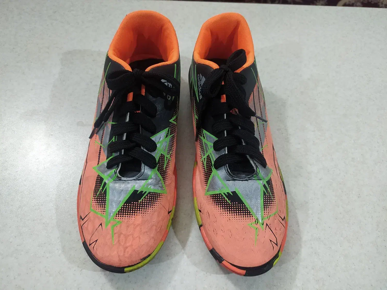 کفش فوتسال|کیف، کفش، کمربند|زنجان, |دیوار