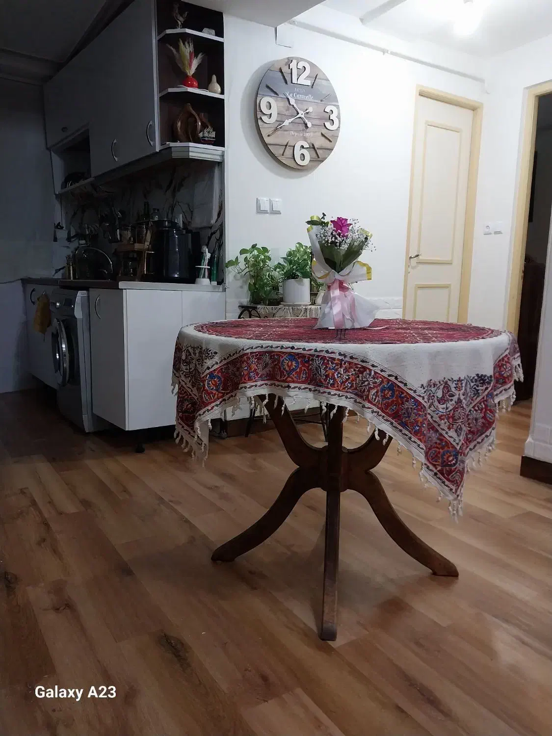 میز غذا خوری|میز و صندلی غذاخوری|لاهیجان, گلستان|دیوار