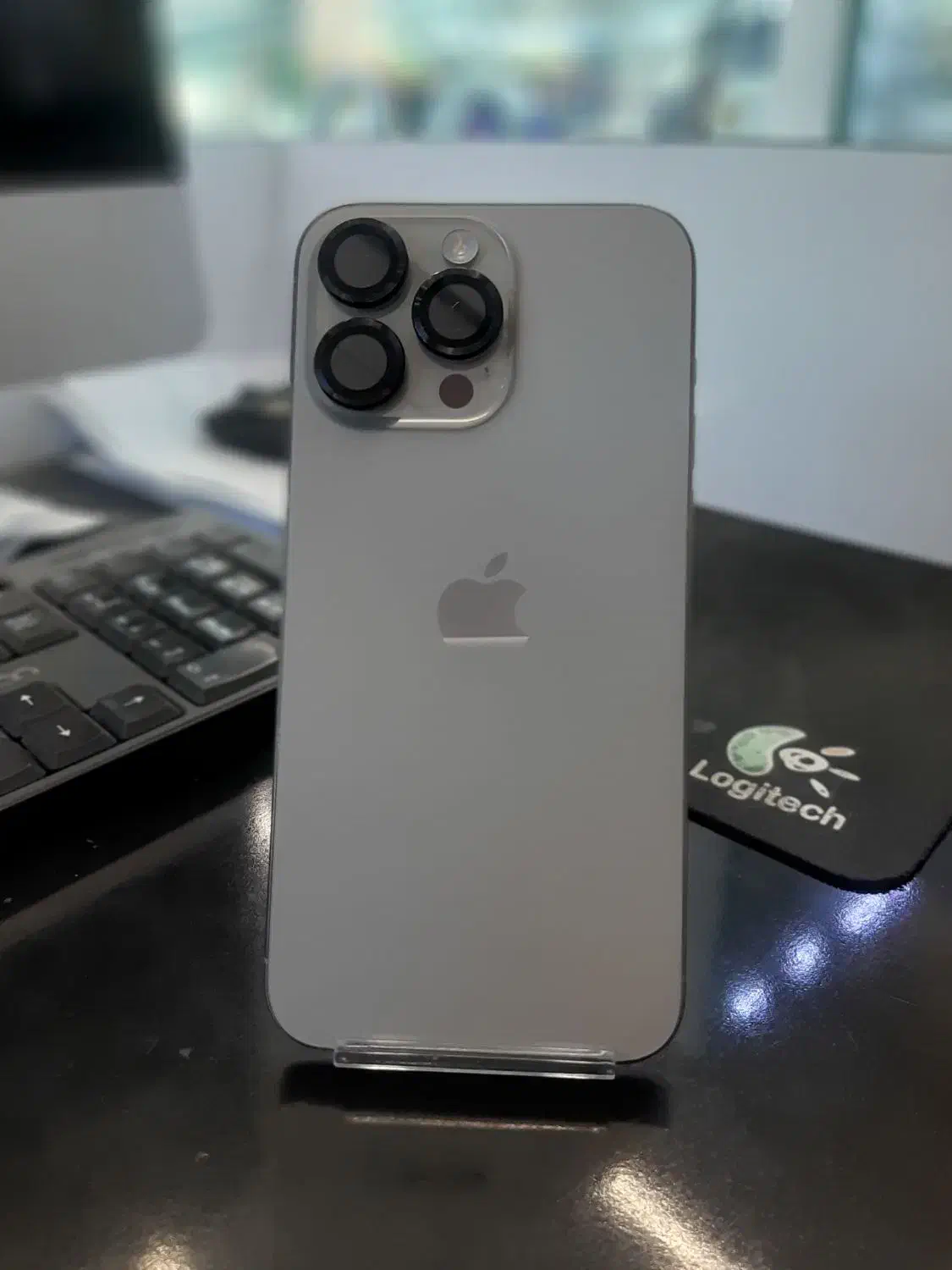 آیفون 15 پرومکس رنگ تیتانیوم بسیار تمیز|موبایل|مشهد, پورسینا|دیوار