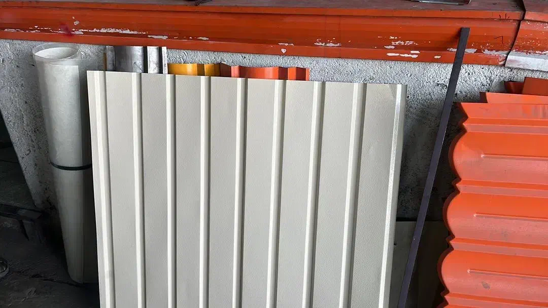 حلب سربندی ونصب شیروانی|خدمات پیشه و مهارت|رشت, تازه آباد|دیوار