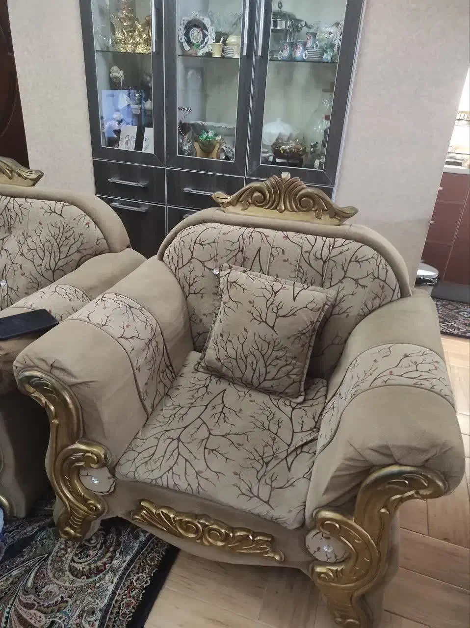 مبل ۷نفره|مبلمان خانگی و میز عسلی|رضوانشهر, |دیوار