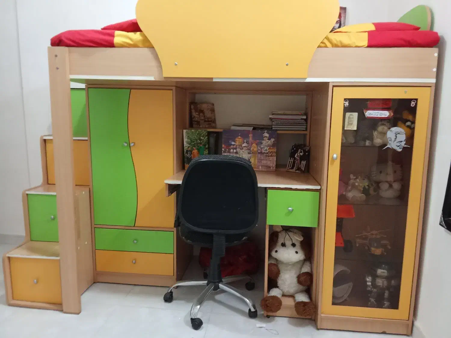 تخت نوجوان کاملا سالم با صندلی وفرش|تخت و سرویس خواب|ری, شهادت|دیوار