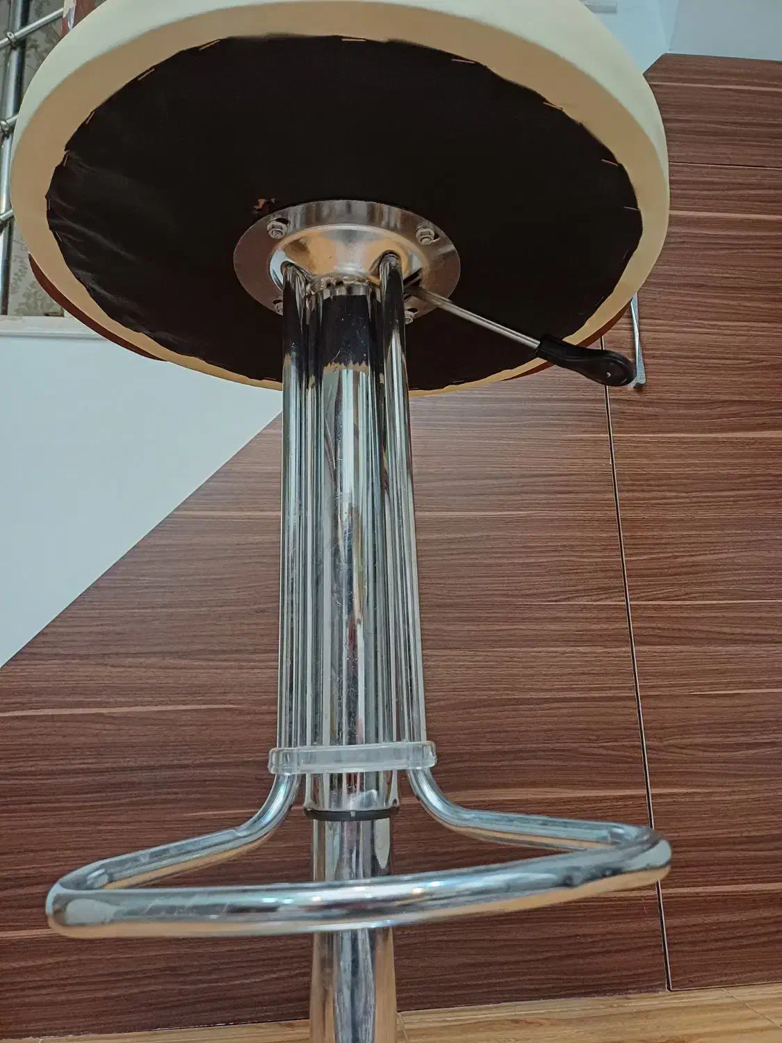 صندلی|صندلی و نیمکت|اسلامشهر, مطهری|دیوار