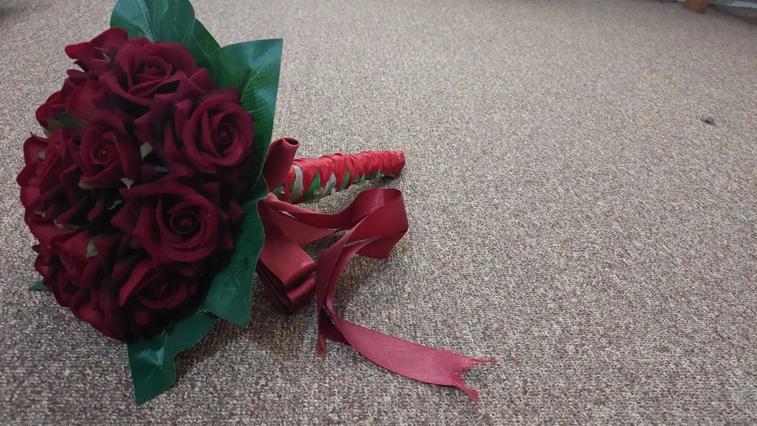 دسته گل عقد و عروسی|گل مصنوعی|شیراز, زرهی|دیوار