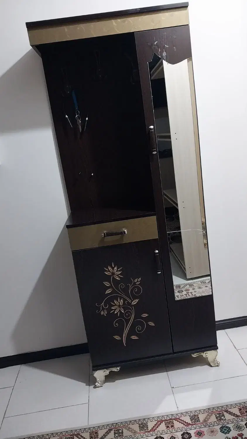 جاکفشی|جاکفشی، کمد، دراور|ماهدشت, |دیوار