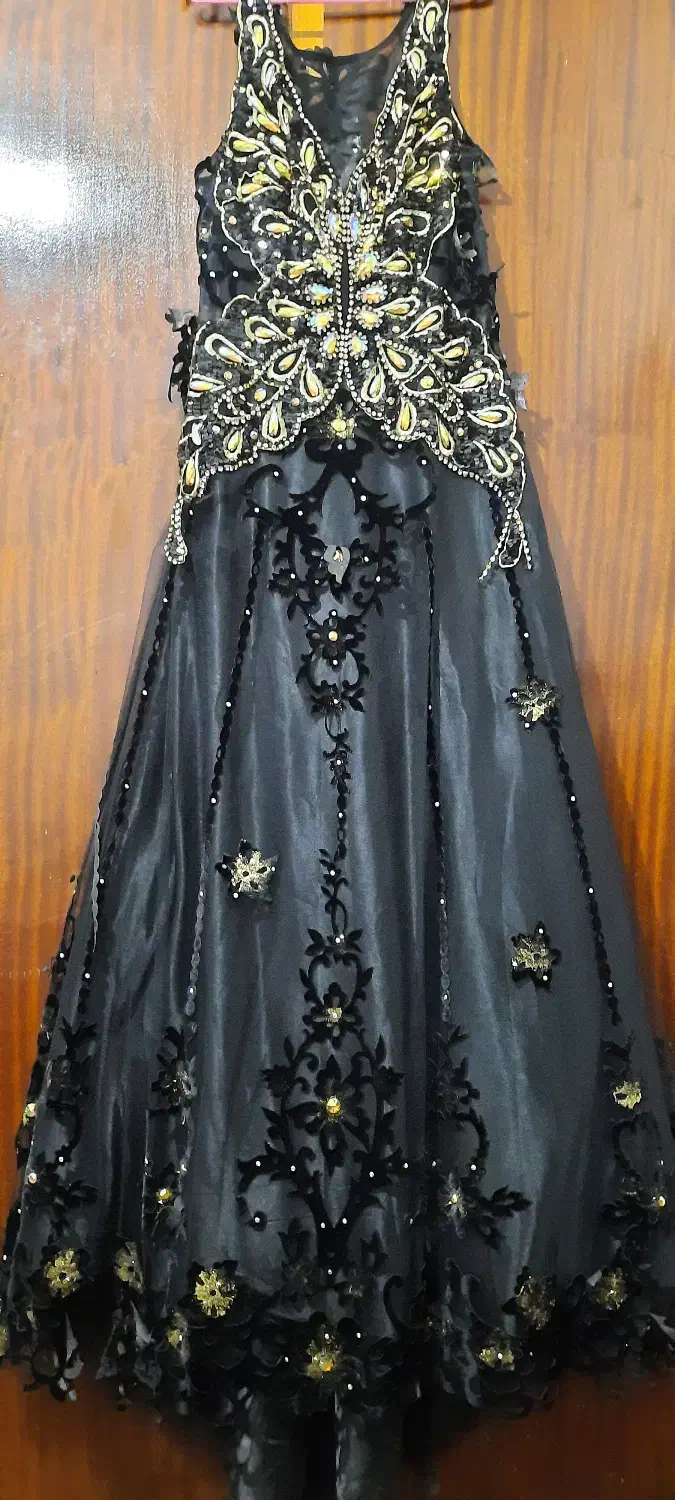 لباس مجلسی|لباس|مینودشت, |دیوار