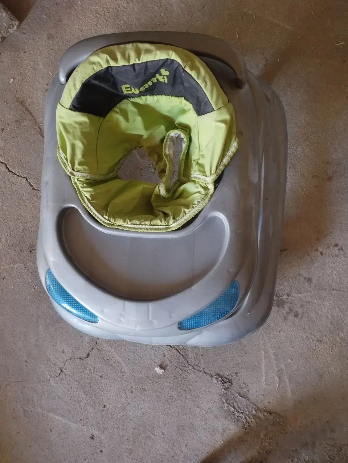 وسایل کودک|کالسکه و لوازم جانبی|دهگلان, |دیوار