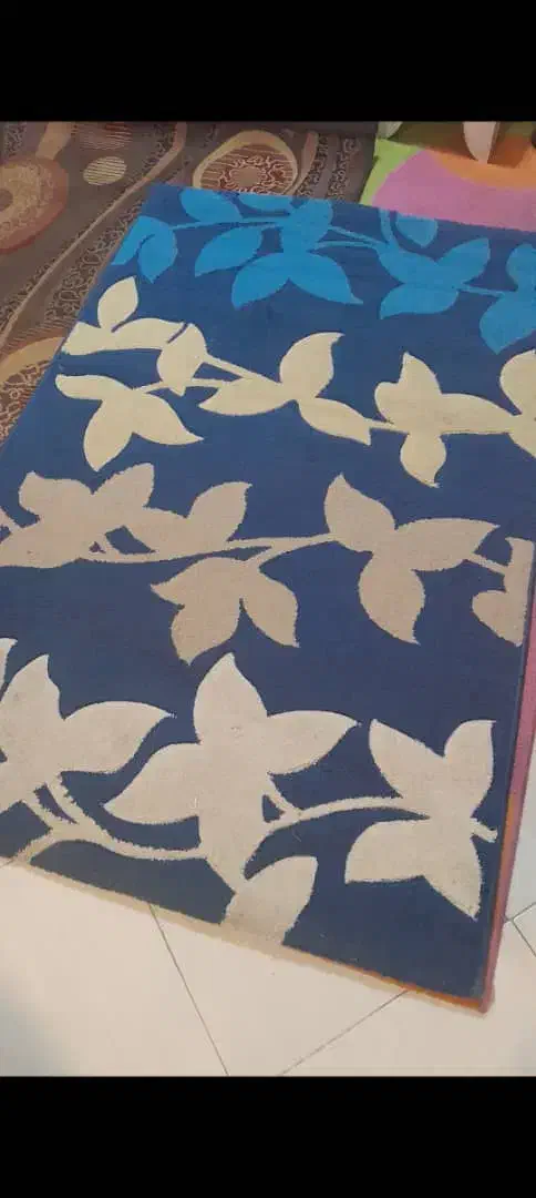 فرش ۲ متری دو عدد همراه با یک پادری اشانتیون|فرش|پرند, فاز ۲|دیوار