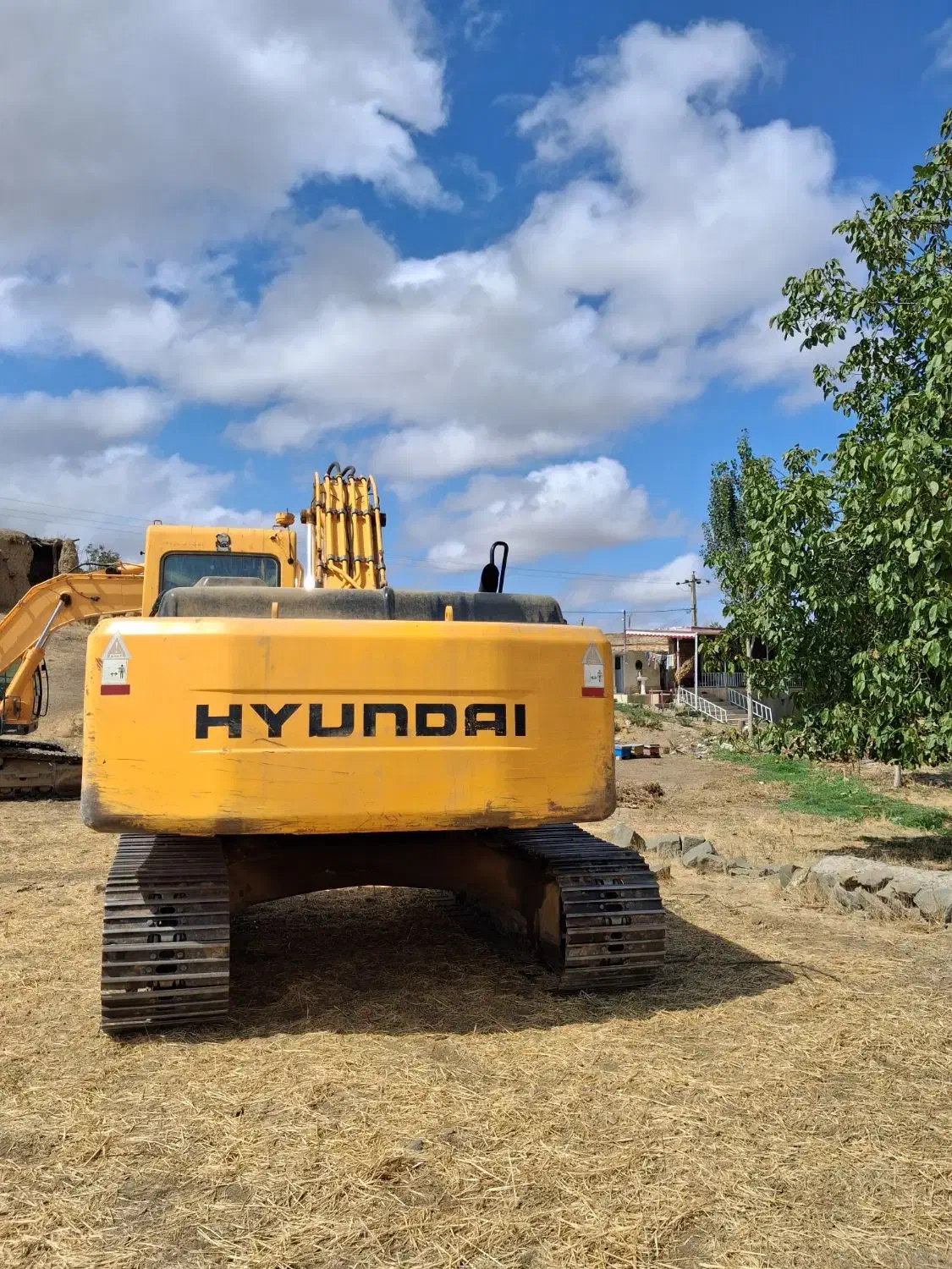 کرایه دهنده بیل مکانیکی زنجیری|خدمات حمل و نقل|مشگین شهر, |دیوار