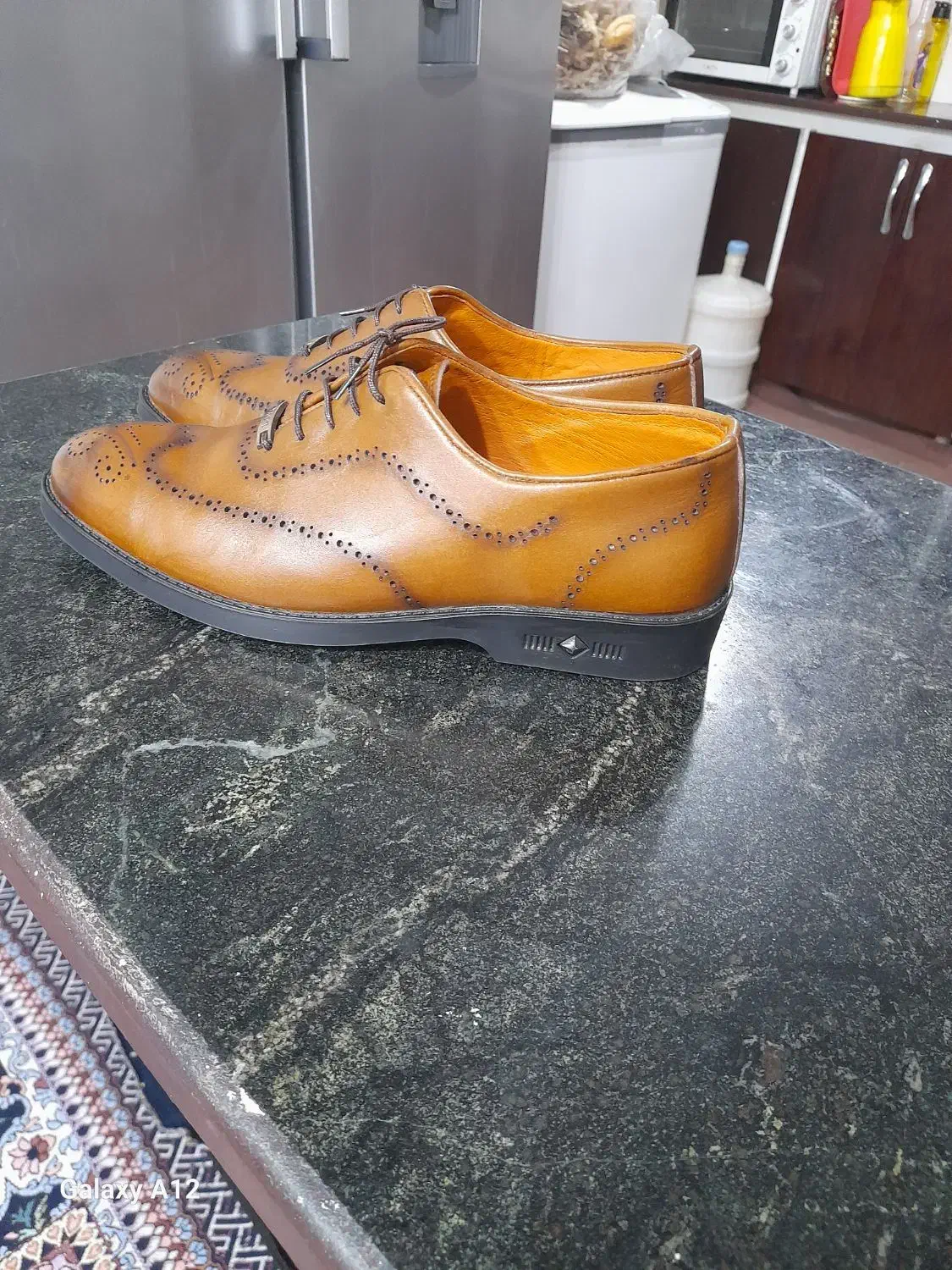 یک عدد کفش مجلسی|کیف، کفش، کمربند|اهواز, کوی شایسته|دیوار