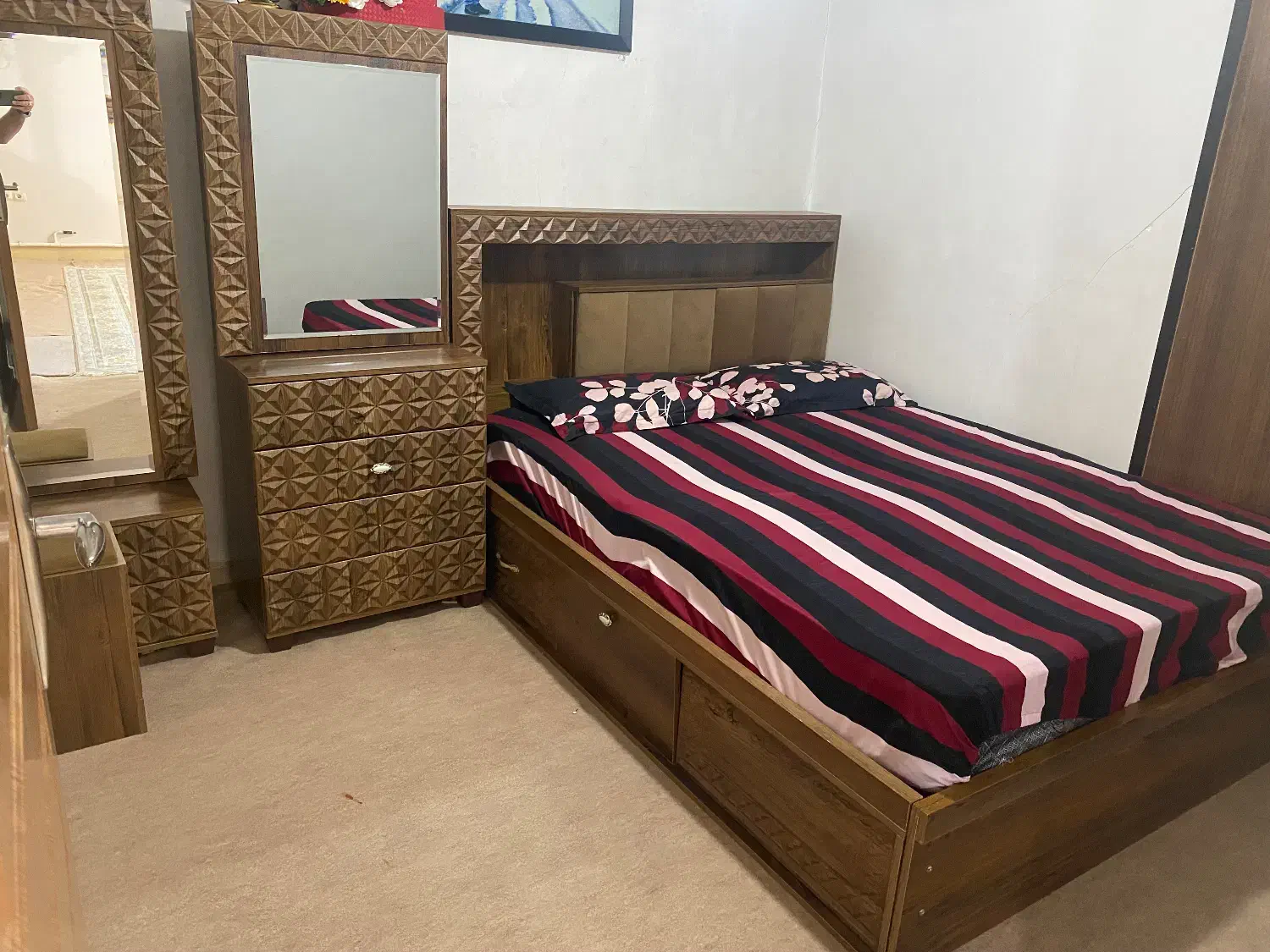 سرویس خواب|تخت و سرویس خواب|خرم‌آباد, |دیوار