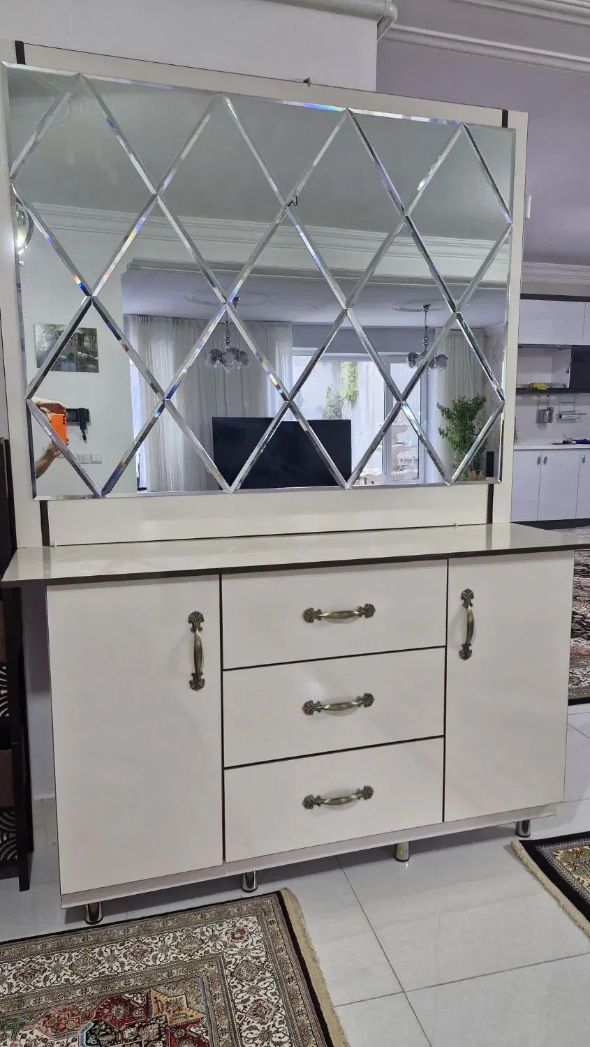 ایینه و کنسول در حد آکبند|بوفه، ویترین، کنسول|مهاباد (آذربایجان غربی), |دیوار