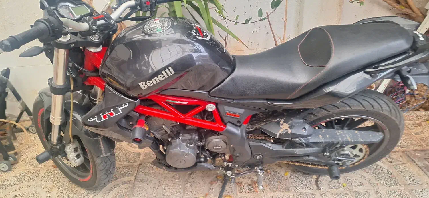 بنلی ۳۰۰ جفت سیلندر تمام فابریک|موتورسیکلت|محمدیه-قزوین, |دیوار