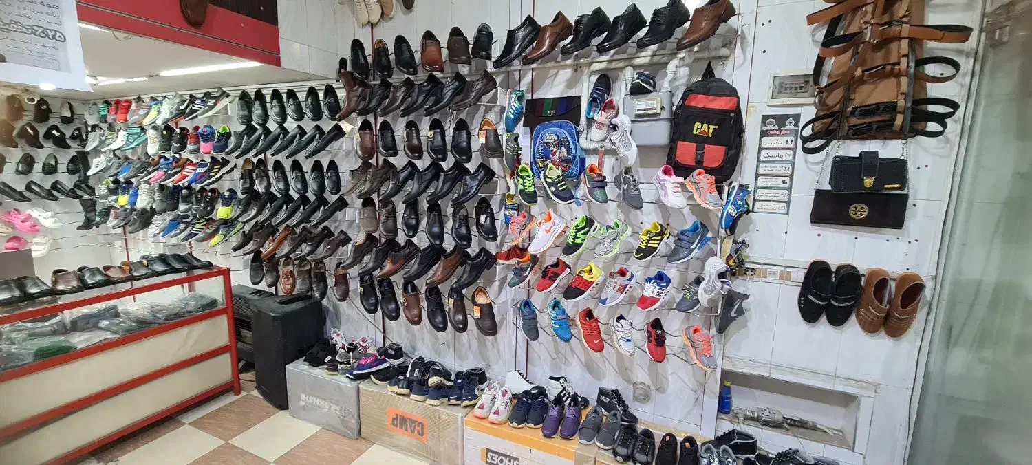 کلیه لوازم کفش فروشی ویترین رگال دکور|کیف، کفش، کمربند|شیراز, شریفآباد|دیوار