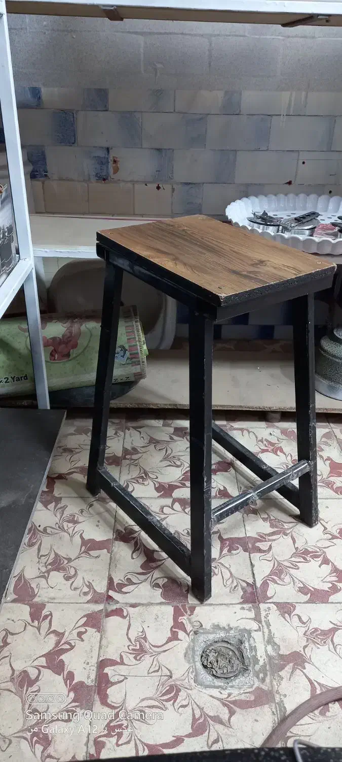 صندلیآهنی پروفیل ۴.در ۲ سنگین ارتفاع۶۰ثانت|صندلی و نیمکت|ارومیه, |دیوار