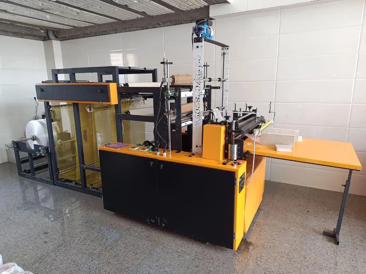 دستگاه دوخت و برش|ماشین‌آلات صنعتی|زنجان, |دیوار