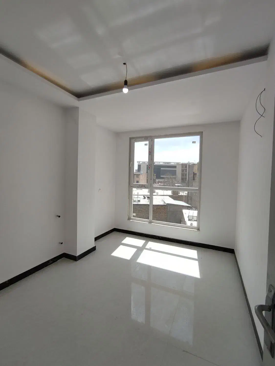 فروش آپارتمان ۱۰۳ متری غرق در نور مرکز شهر|فروش آپارتمان|ابهر, |دیوار