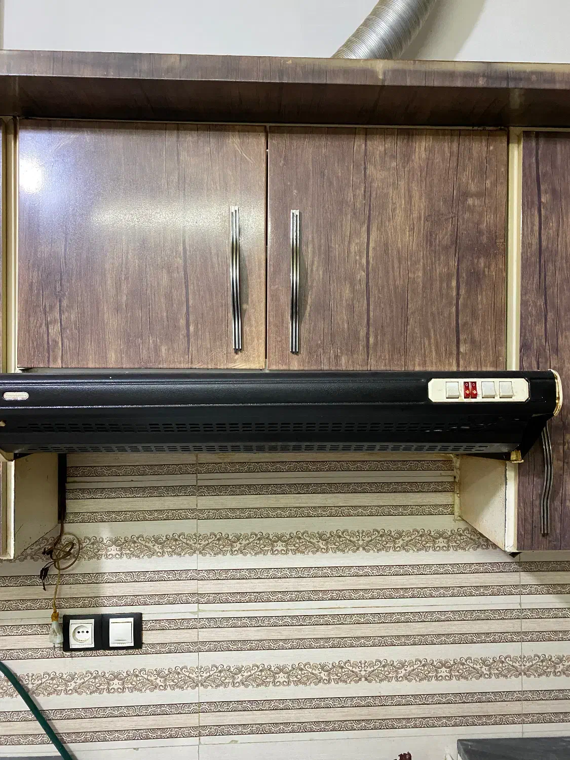 هود|هود|گرگان, |دیوار