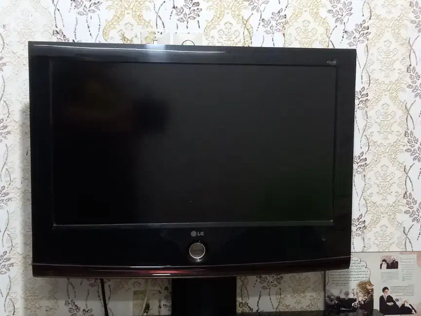 تلویزیون LG بزرگ|تلویزیون و پروژکتور|قم, تعویض پلاک|دیوار