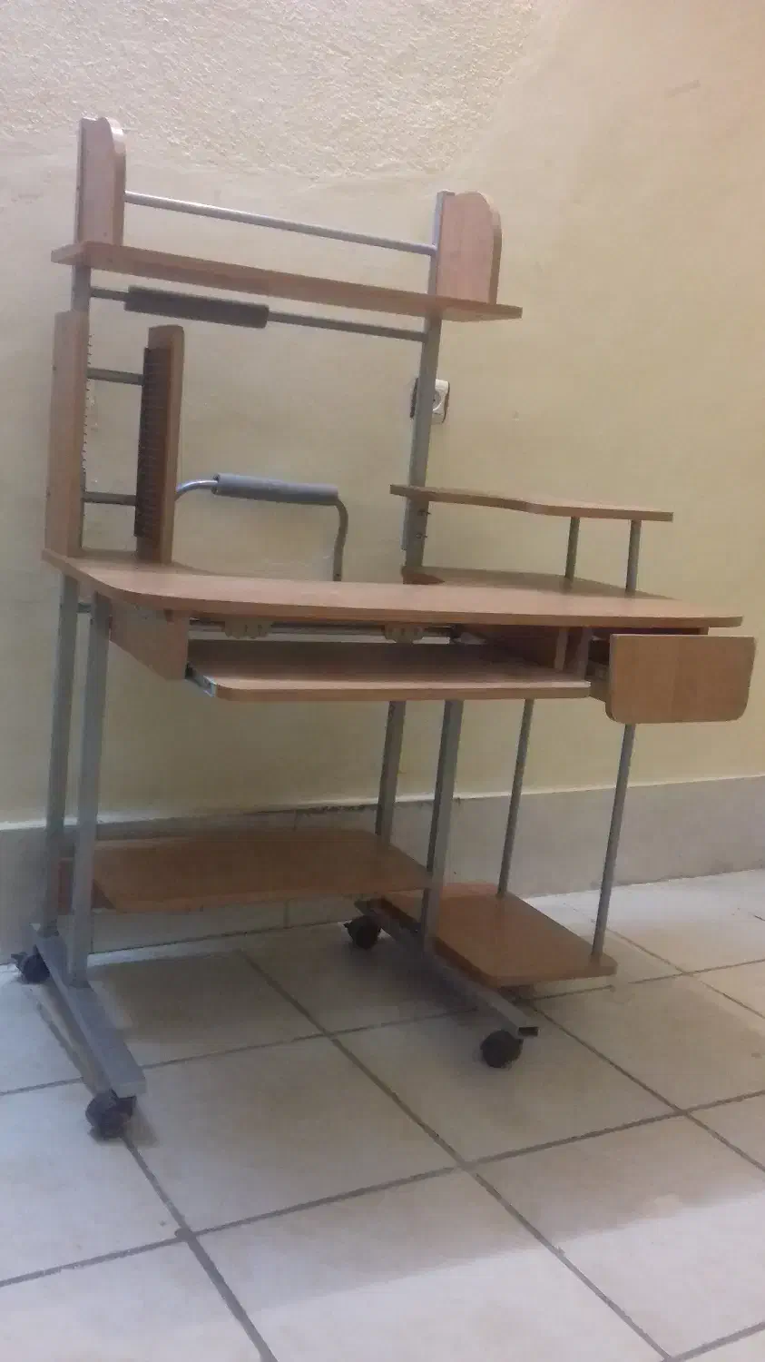 میز کامپیوتر|میز تحریر و کامپیوتر|شیراز, نصر|دیوار