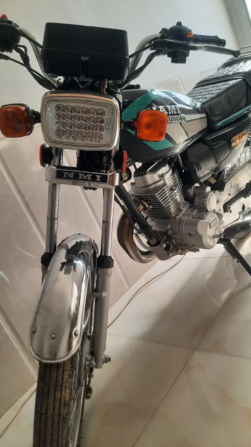 موتور استارتی نامی ۱۲۵ مدل۴۰۰|موتورسیکلت|فیروزآباد (فارس), |دیوار