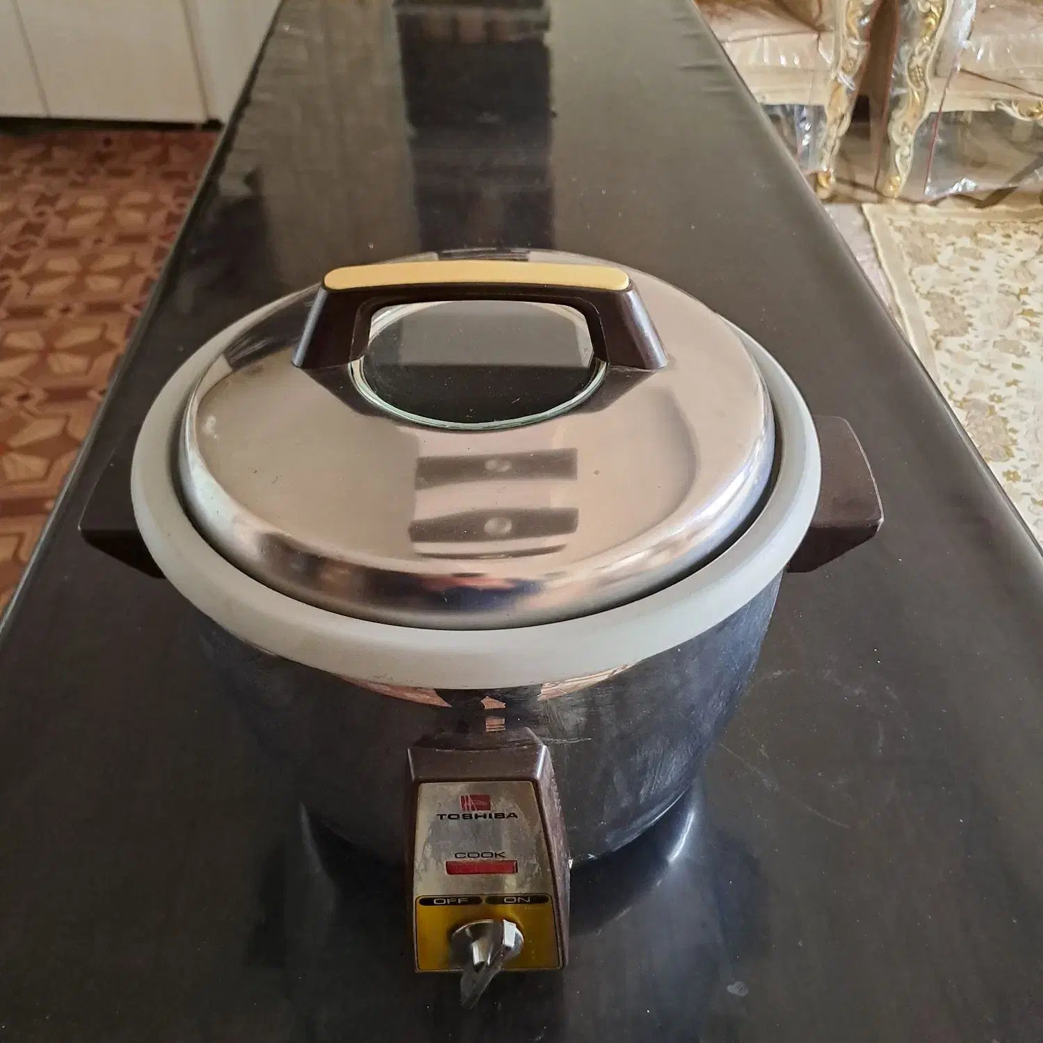 پلوپز توشیبا اصل ژاپن قدیمی|ظروف پختوپز|پیر بکران, |دیوار