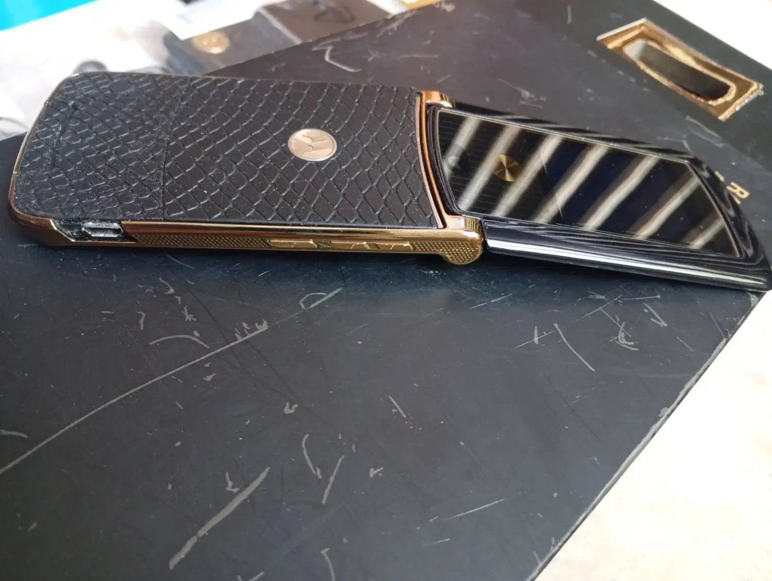 موتورولا v8|موبایل|تهران, باغ فیض|دیوار