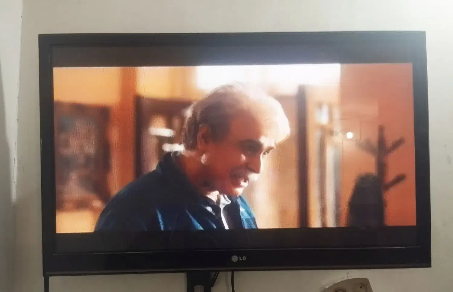 تلویزیون پاناسونیک ۵۵اینچ‌ و تلویزیون ال جی42اینج|تلویزیون و پروژکتور|بندرعباس, |دیوار